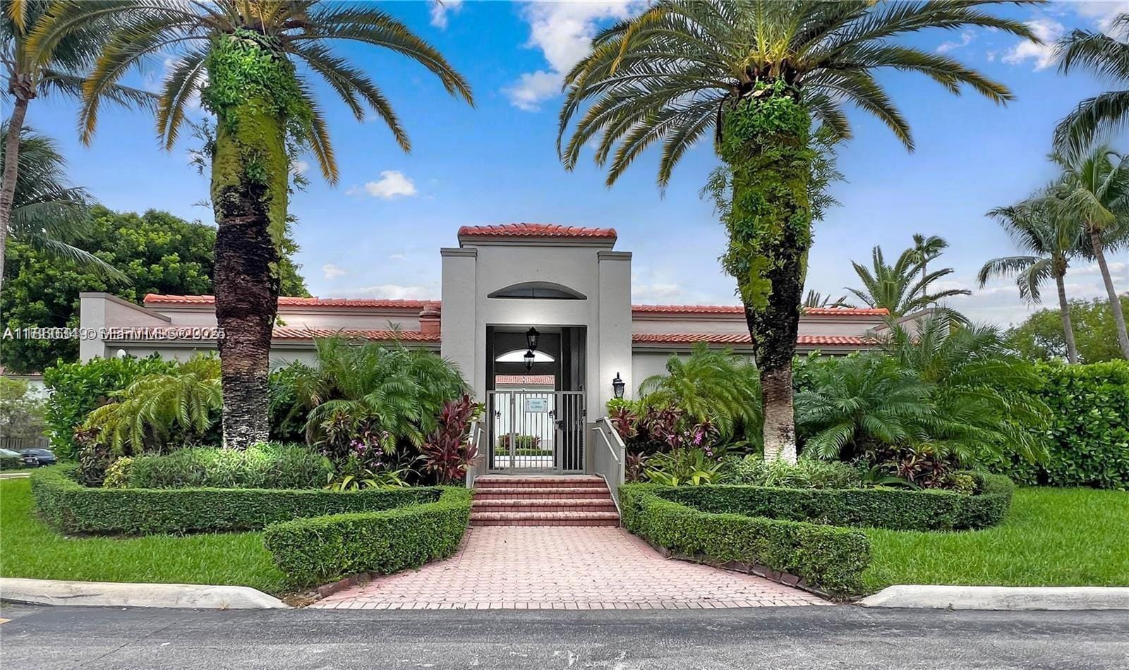 11612 NW 50th Terrace, Doral, FL 33178 photo 2