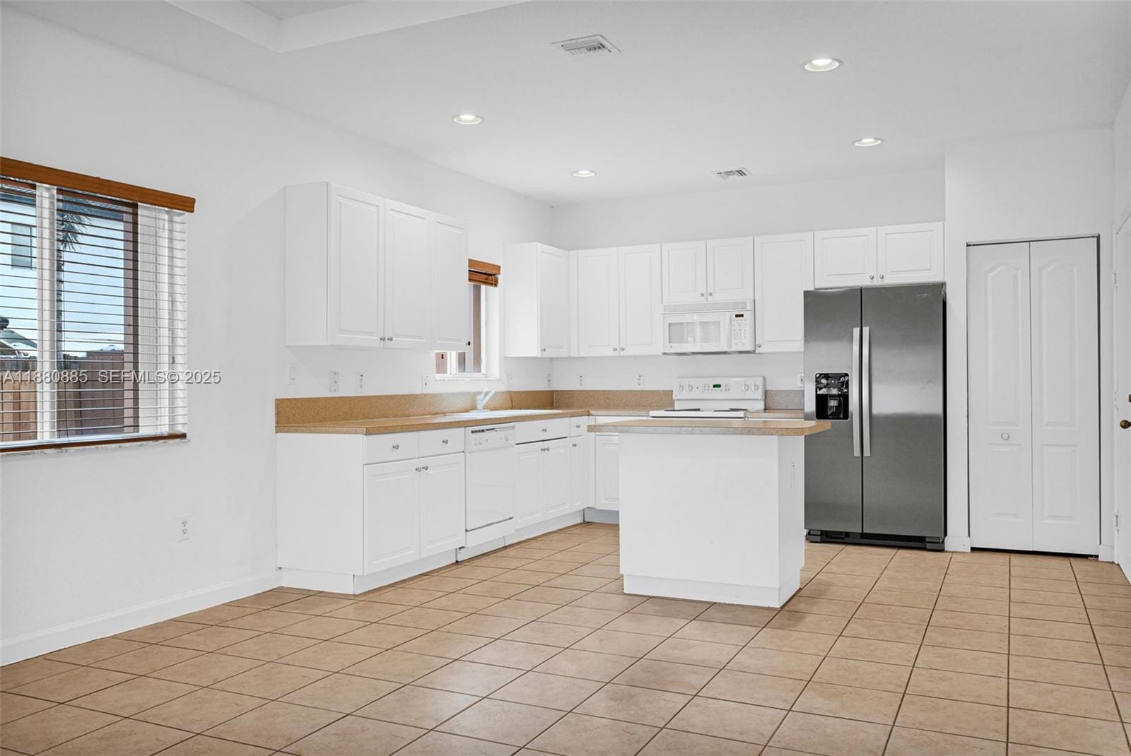 1609 SW 154th Path, Miami, FL 33185 photo 17