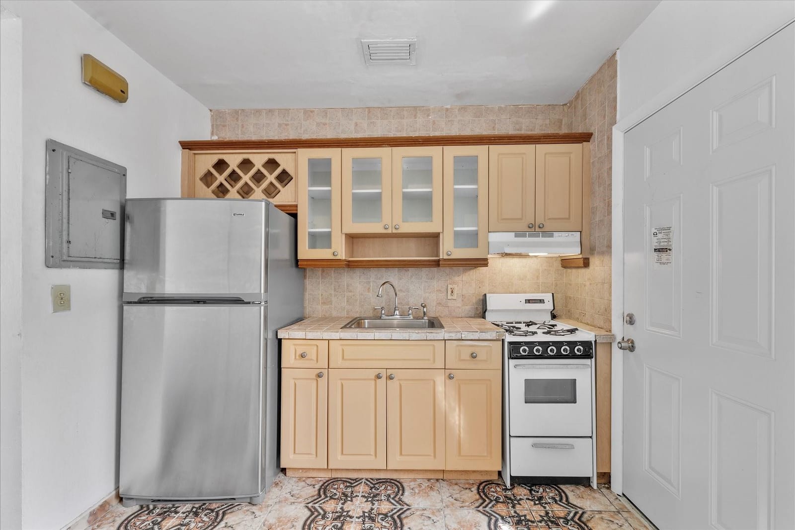 4001 NW 15th Avenue — photo 7