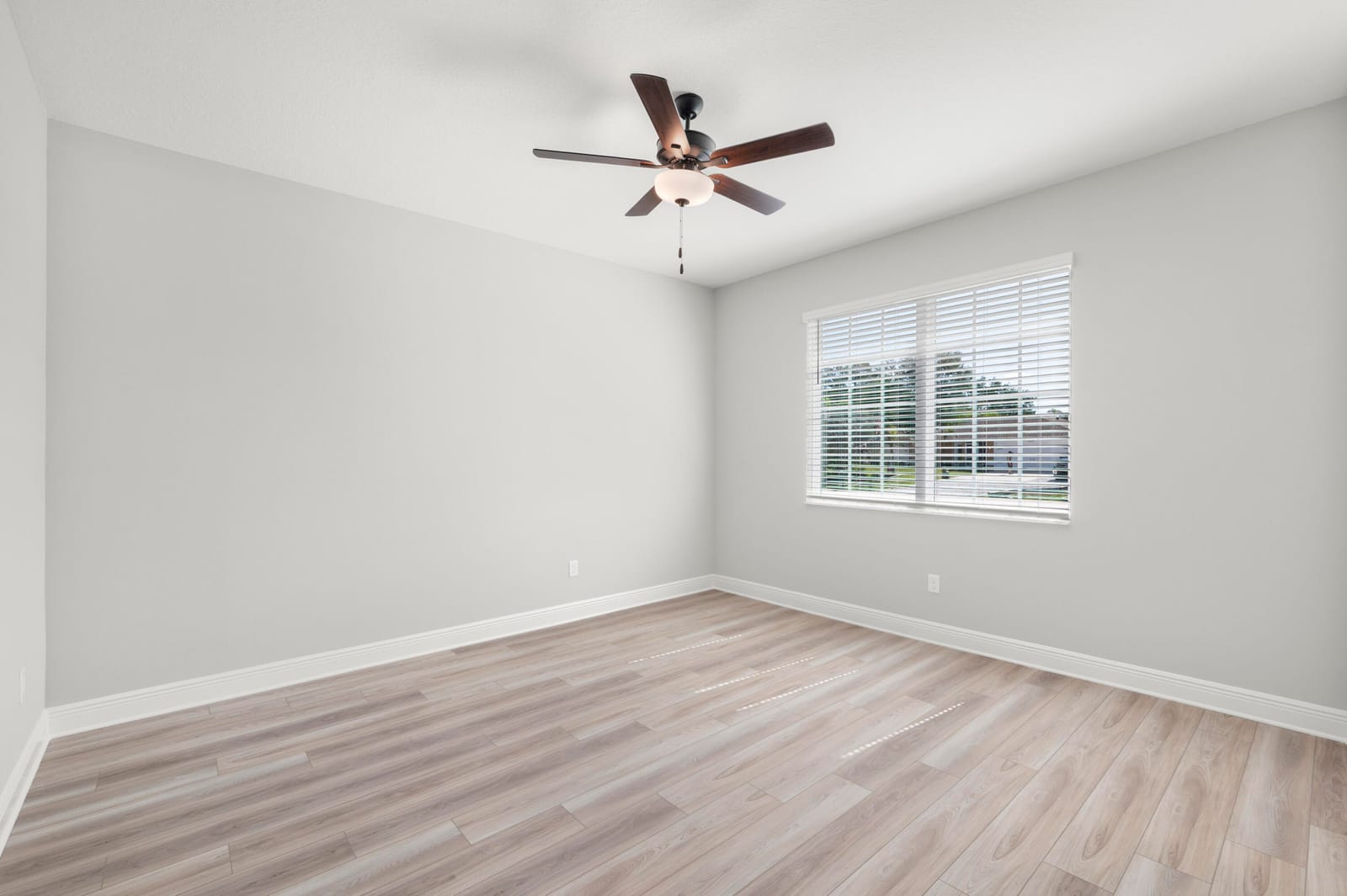 2583 SW Chestnut Lane — photo 5