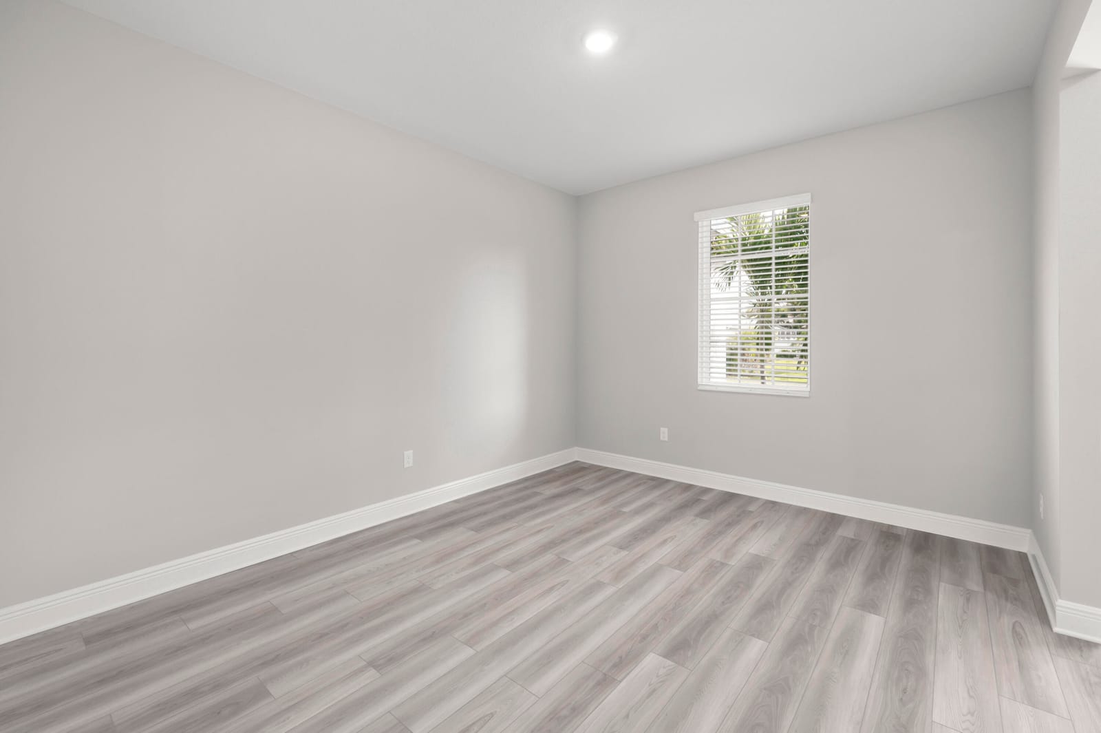 1526 SW Nervia Avenue — photo 7