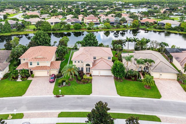 1414 SE Summit Trail, sold in Cove Lakes, Stuart, FL