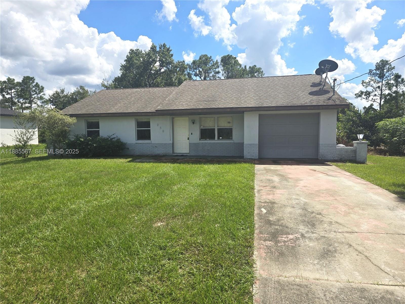 250 Tanager Avenue, Sebring, FL 33870 photo 1