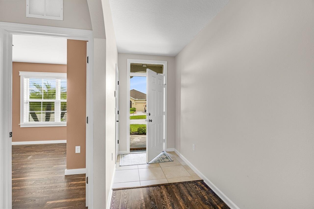 2281 Garfield Drive SW, Vero Beach, FL 32968 photo 4