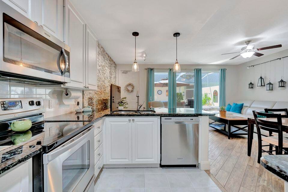 180 Freeport Drive, Jupiter, FL 33458 photo 26