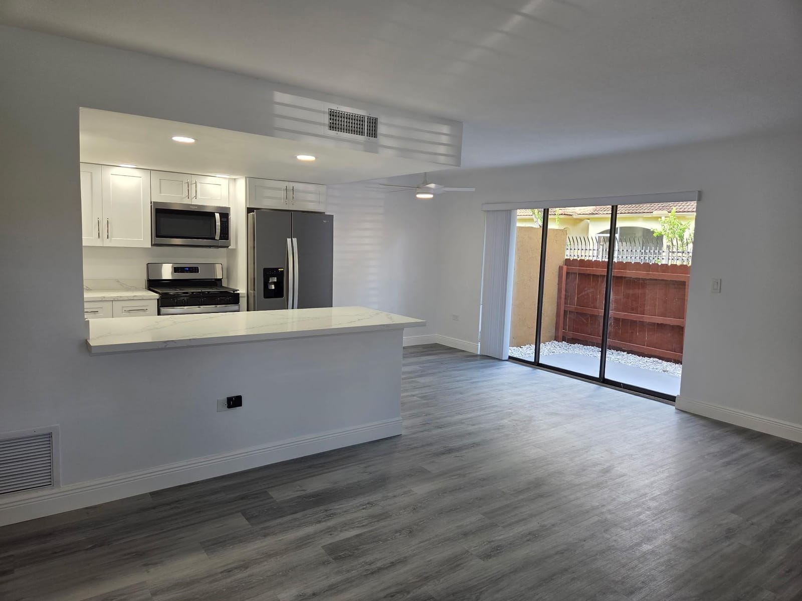 2917 W Missionwood Lane C-II, Miramar, FL 33025