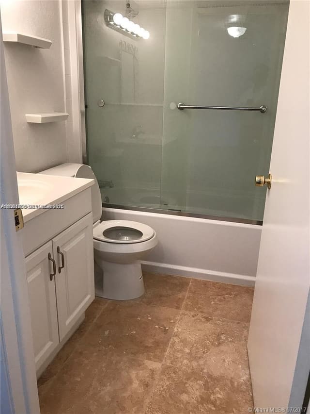 10288 NW 9th St Circle 205, Indian Lk Village, Miami, FL