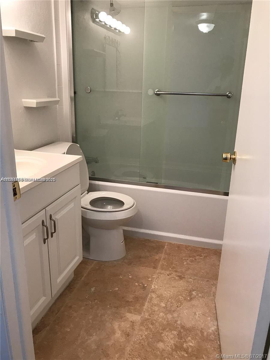 10288 NW 9th St Circle 205, Miami, FL 33172, Miami