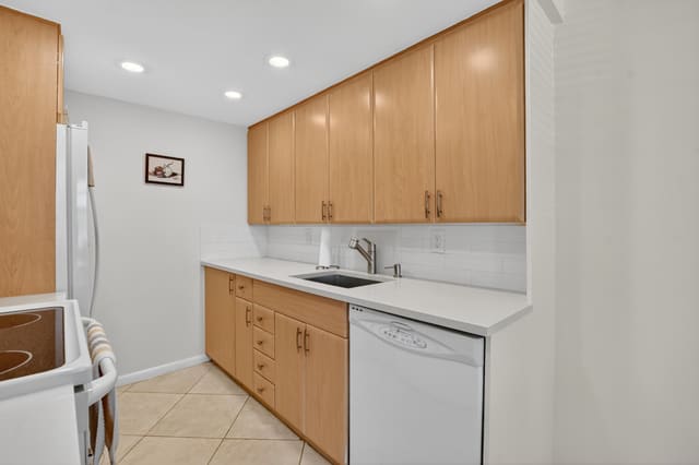 3067 Exeter D, sold in Exeter At Century Village Condo, Boca Raton, FL
