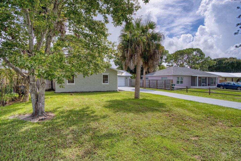 1007 Gatewood Avenue, Fort Pierce, FL 34982 photo 5