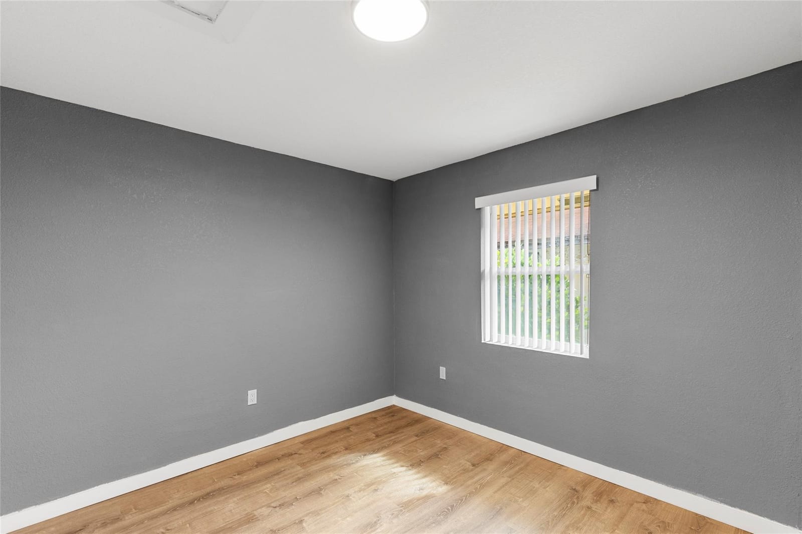 237 NW 12th Court — photo 8