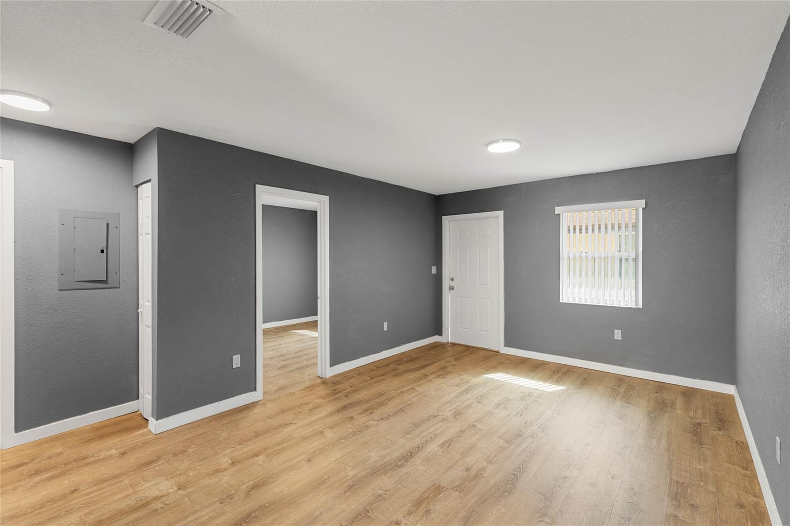 225 NW 12th Court — photo 5