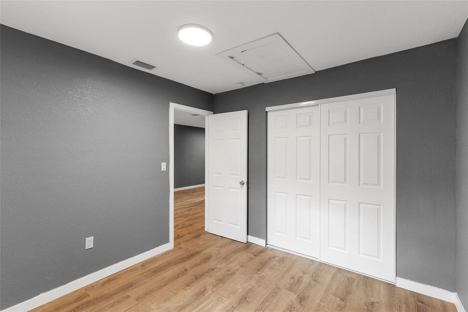 229 NW 12th Court — photo 8