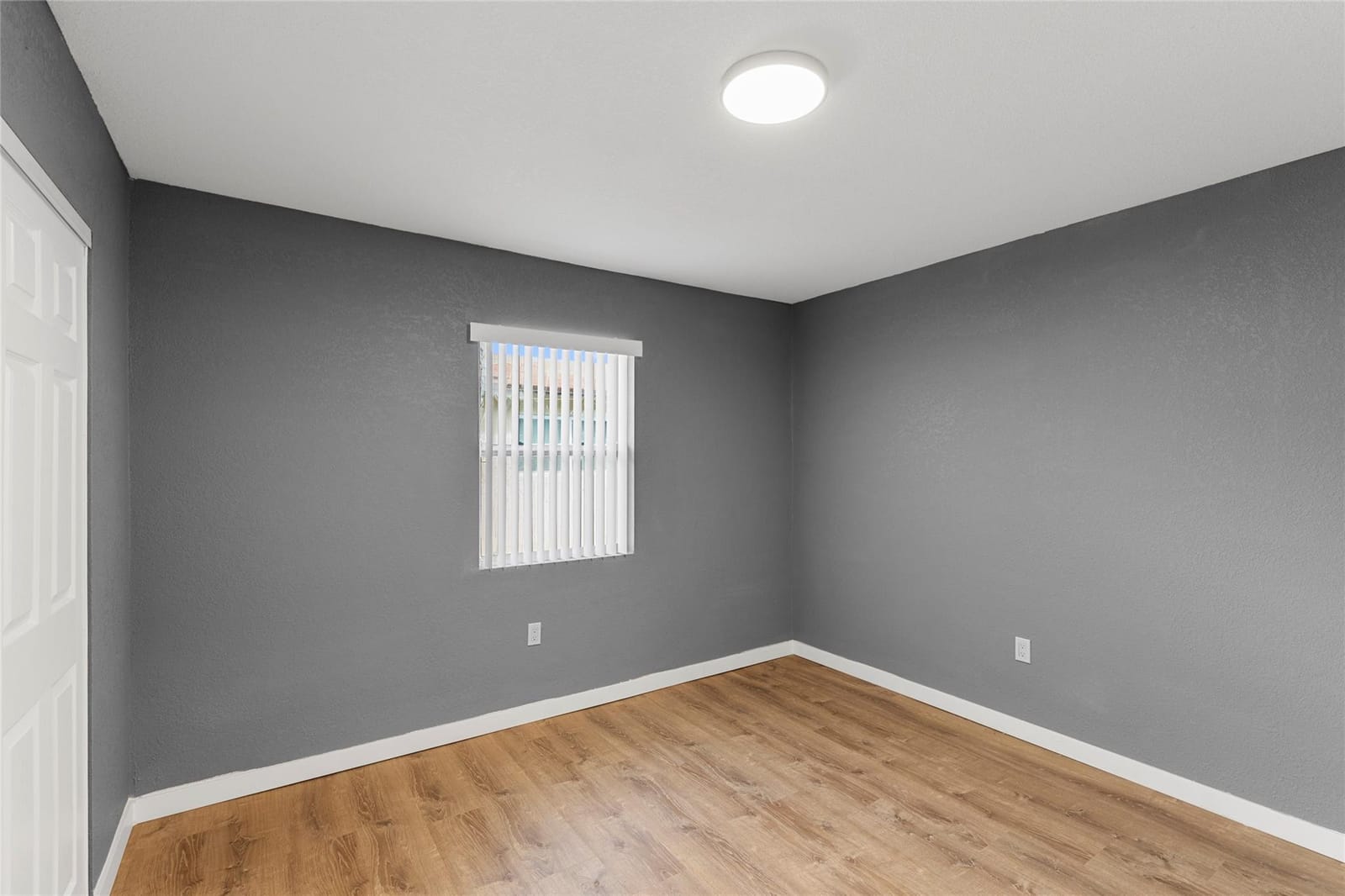 229 NW 12th Court — photo 9