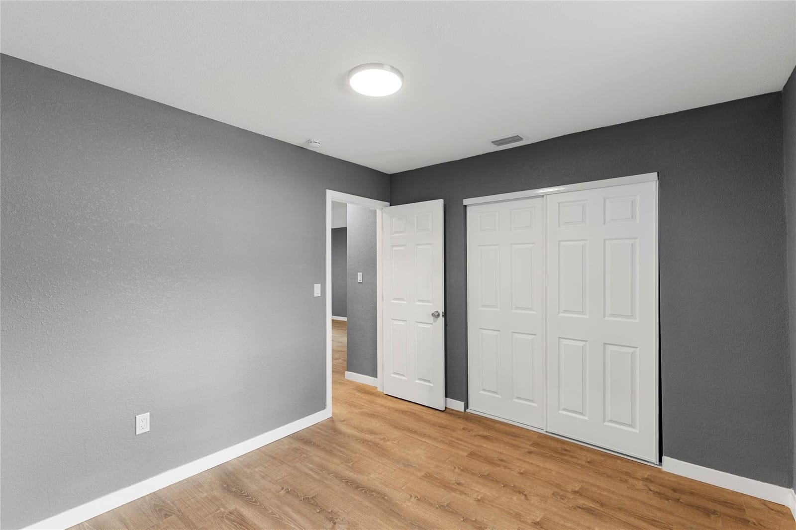 233 NW 12th Court — photo 9