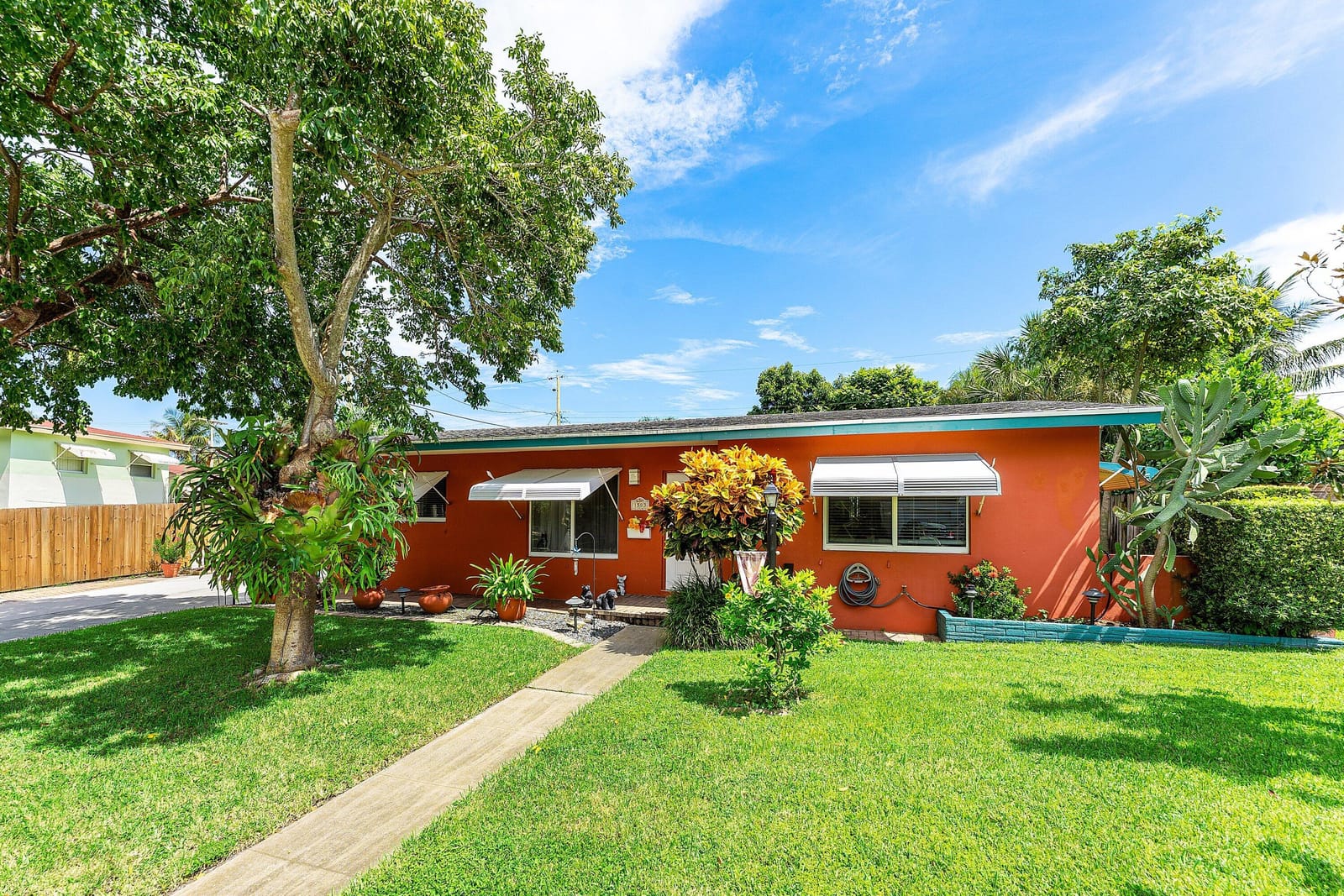 1503 Shirley Court — photo 2