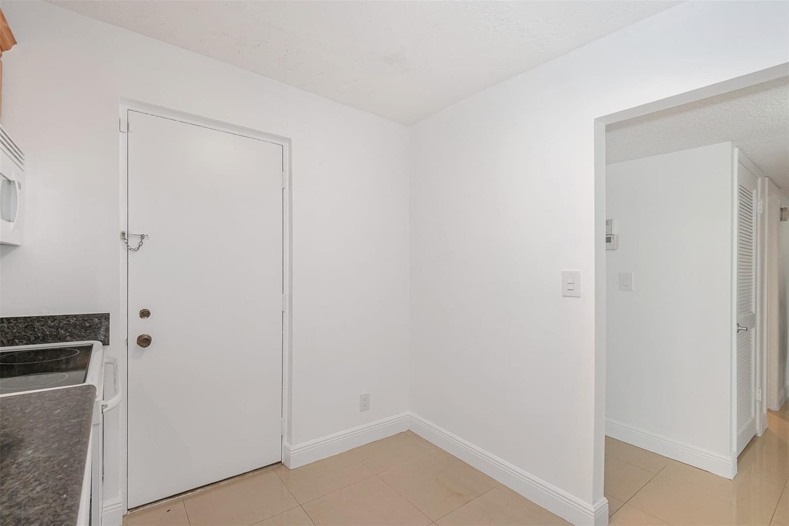 2307 S Cypress Bend Drive 108A — photo 11