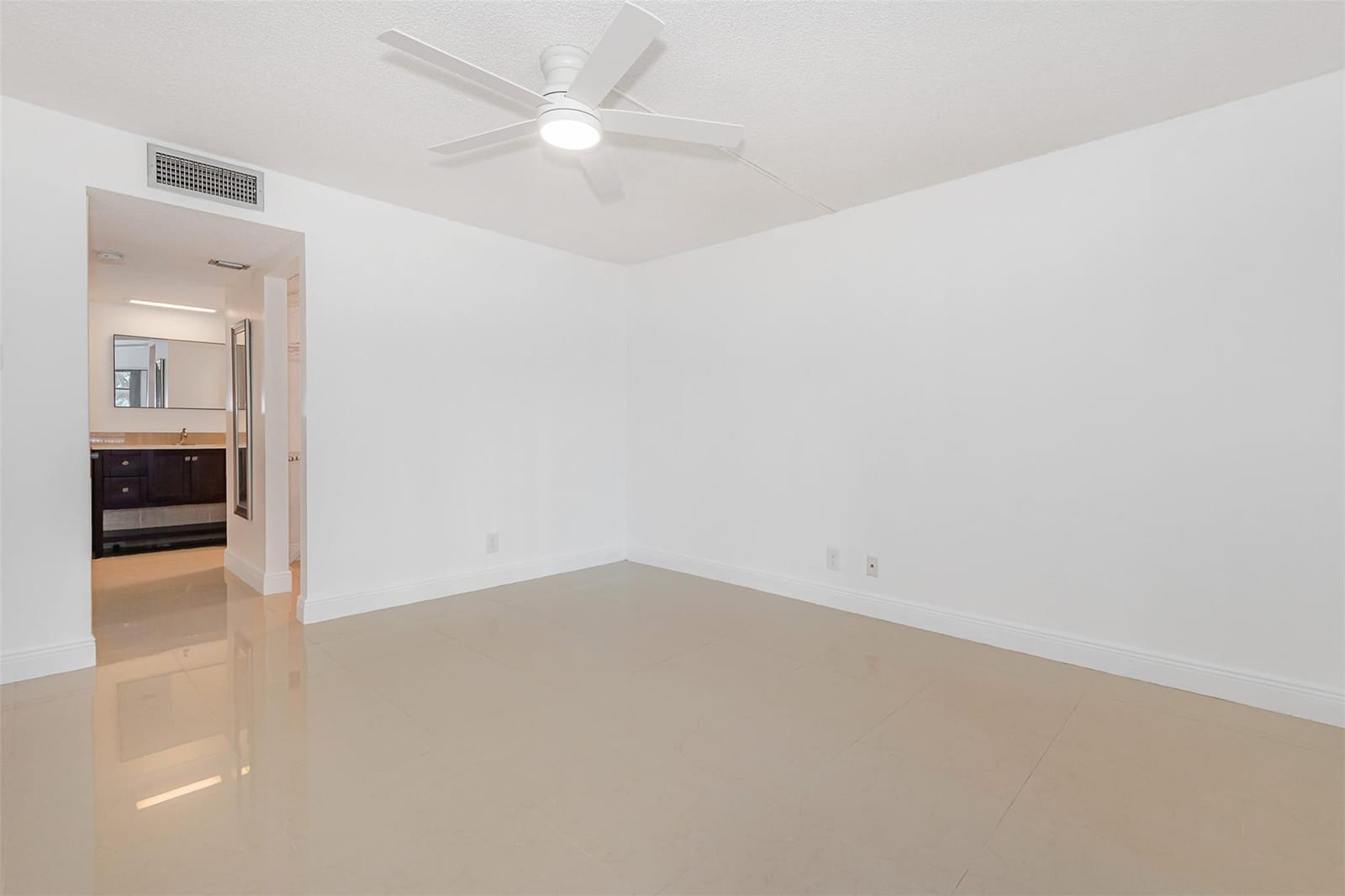 2307 S Cypress Bend Drive 108A, Pompano Beach, FL 33069 photo 16