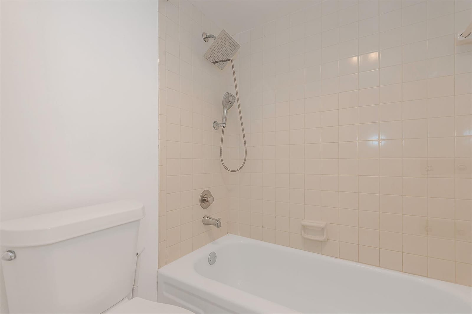 2307 S Cypress Bend Drive 108A, Pompano Beach, FL 33069 photo 19