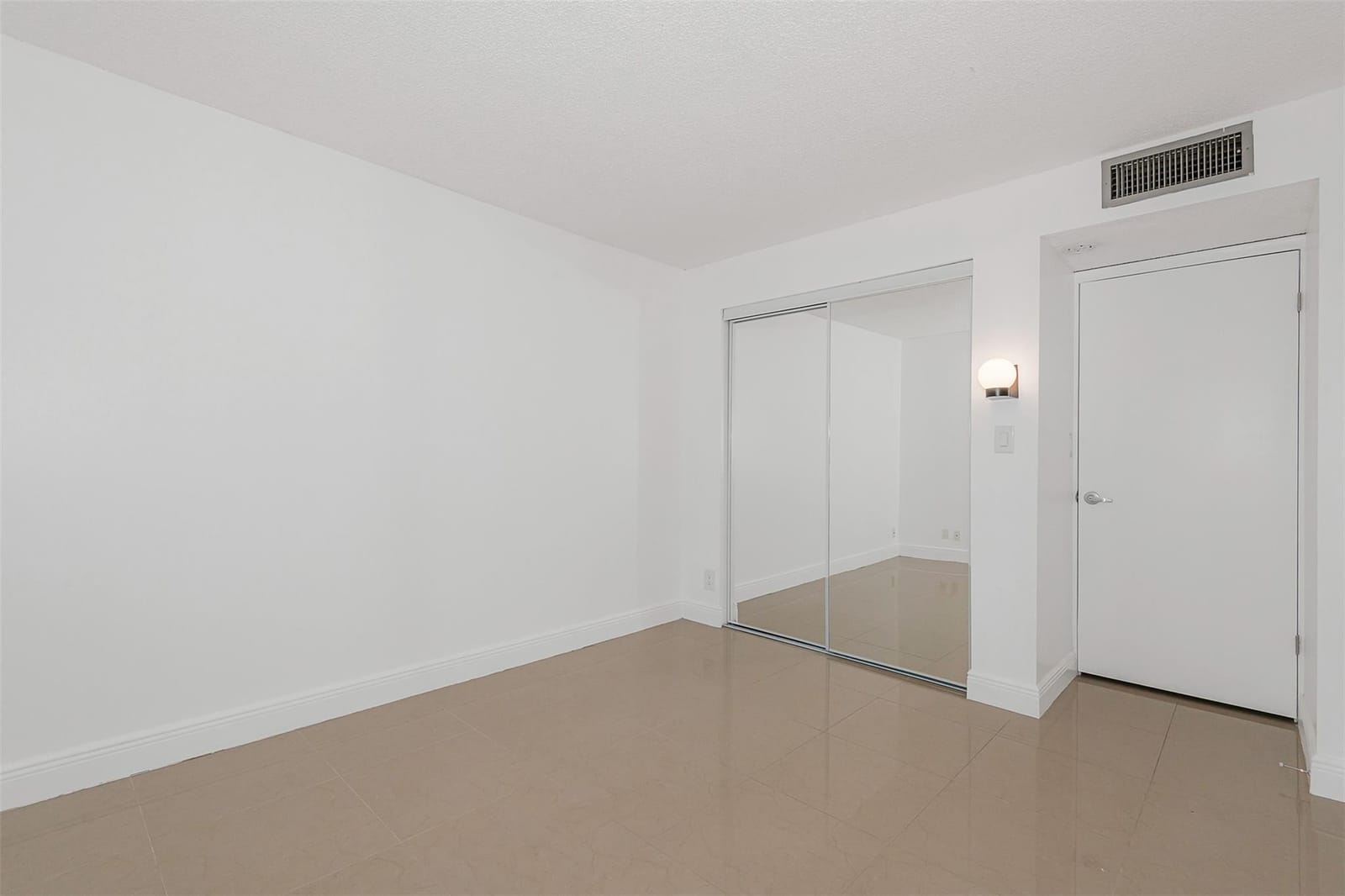 2307 S Cypress Bend Drive 108A, Pompano Beach, FL 33069 photo 23
