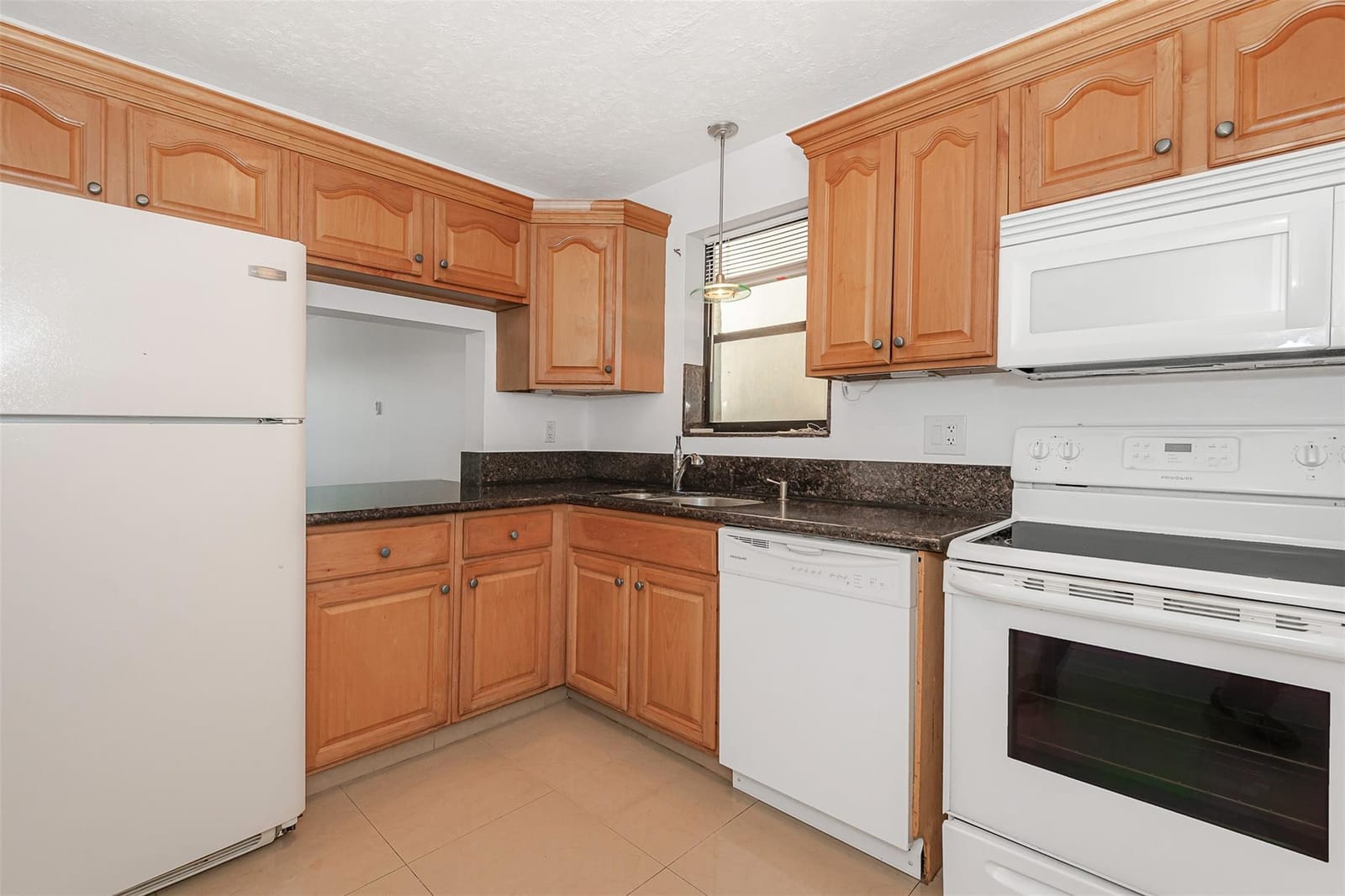 2307 S Cypress Bend Drive 108A — photo 10
