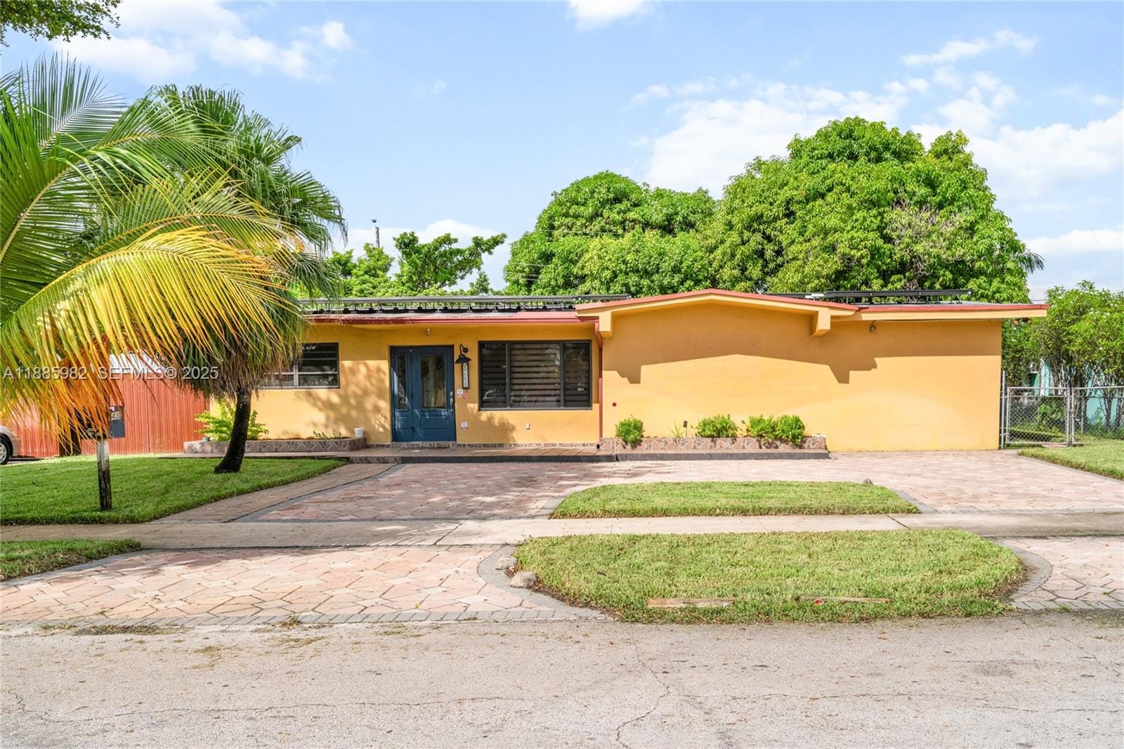 5430 W 14th Avenue, Hialeah, FL 33012 photo 2