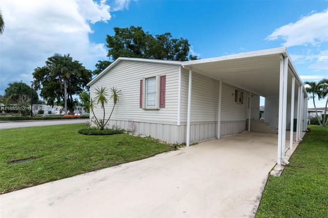 1800 SW 85th Avenue, sold in Park City Sec Two, Davie, FL