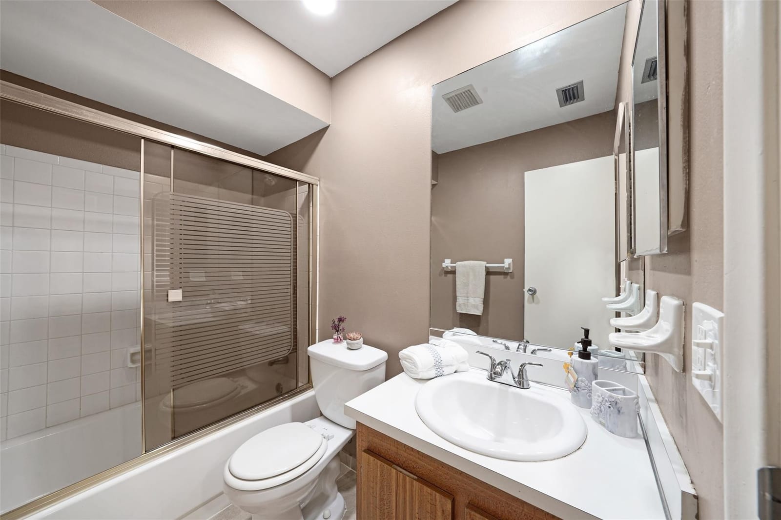 9637 NW 15th Court, Pembroke Pines, FL 33024 photo 21