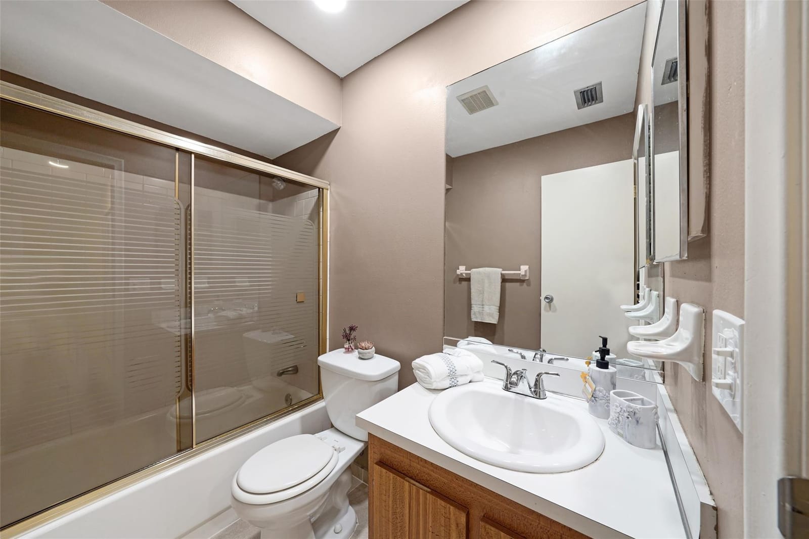 9637 NW 15th Court, Pembroke Pines, FL 33024 photo 22