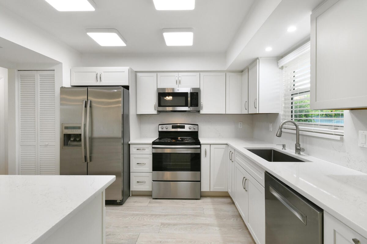8121 SE Helen Terrace — photo 8