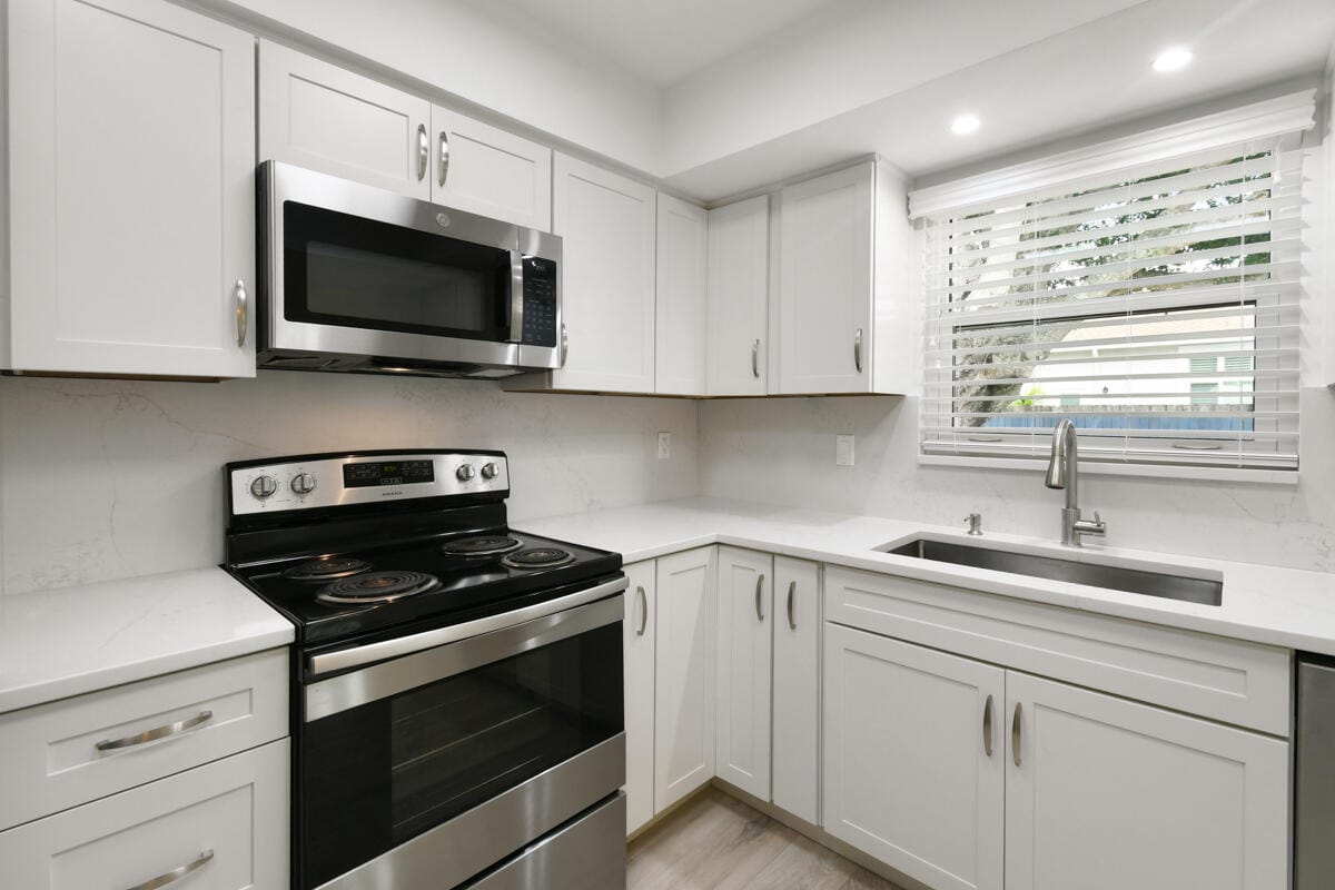 8121 SE Helen Terrace — photo 9