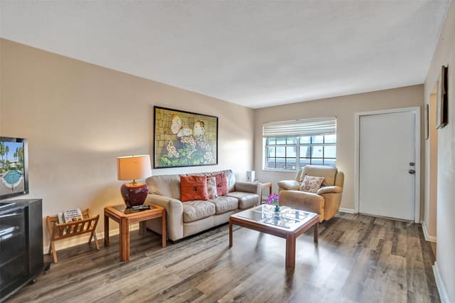 2050 NE 39th Street 203s, sold in Lighthouse Point Gardens, Lighthouse Point, FL