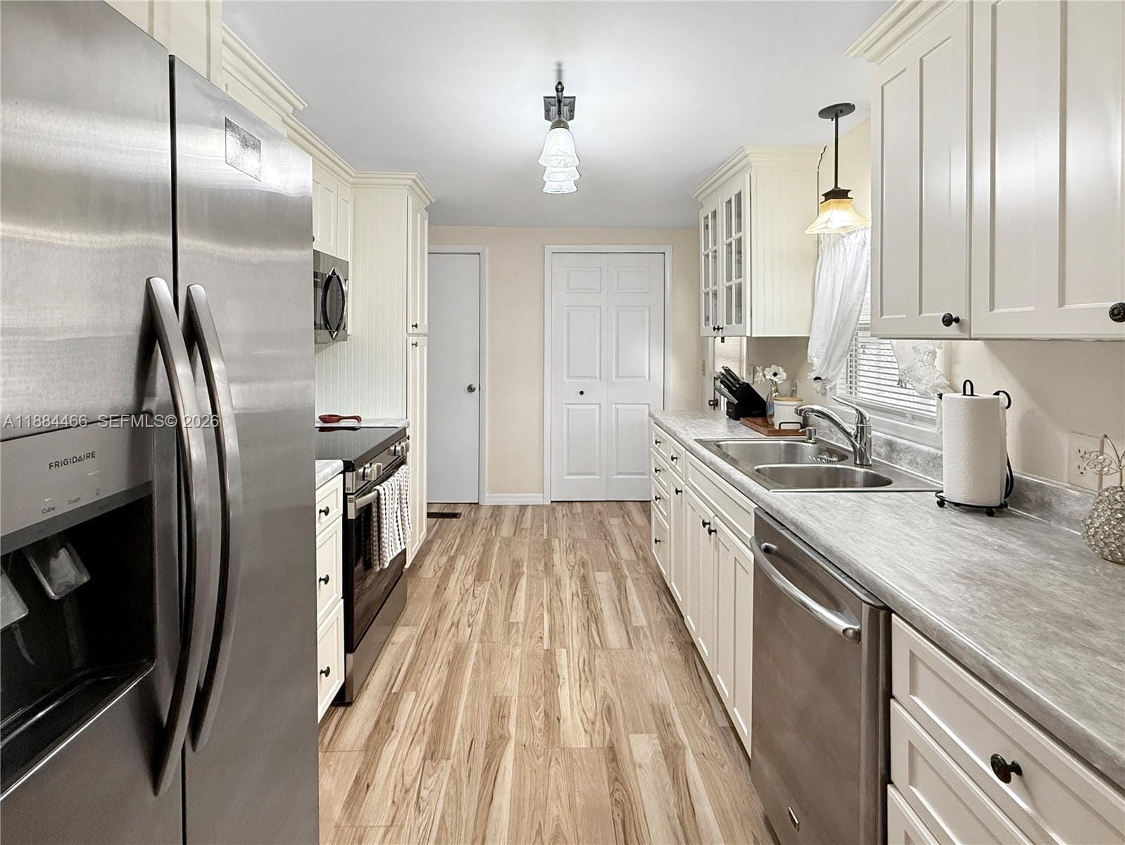 5720 Lakeshore Drive — photo 4