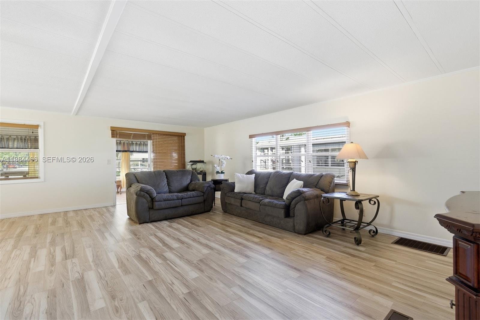 5720 Lakeshore Drive — photo 8
