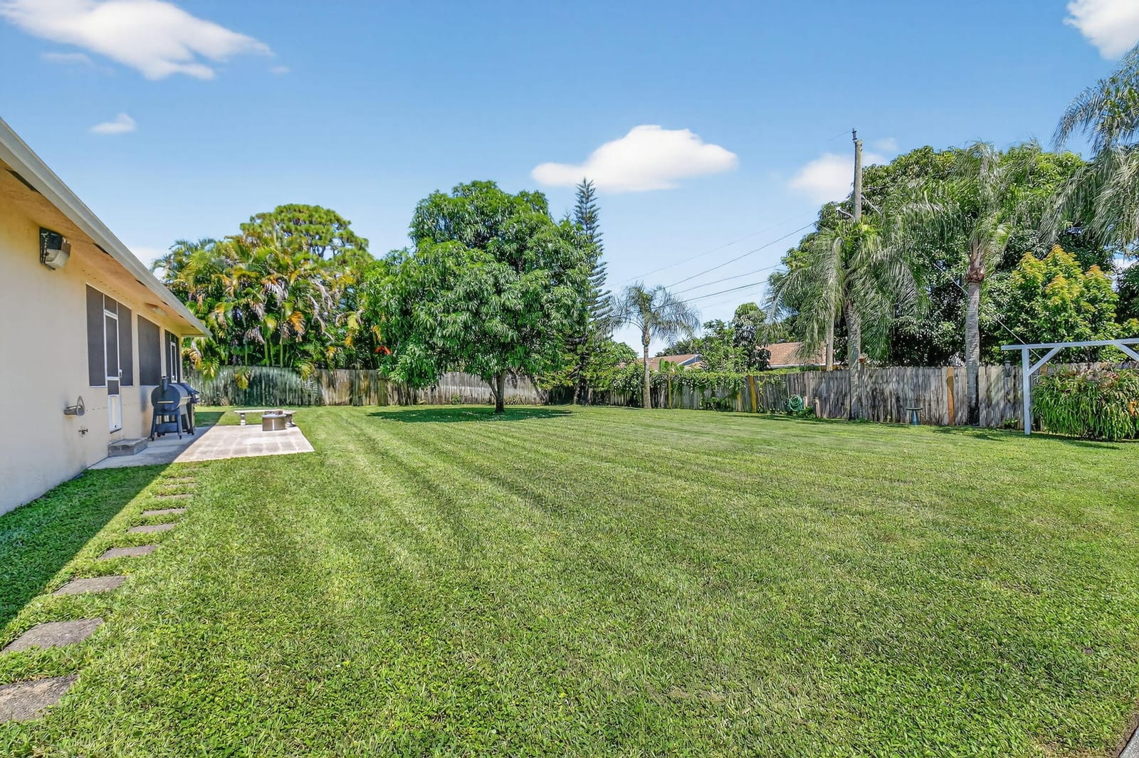 1216 NW 8th Court, Boynton Beach, FL 33426 photo 11