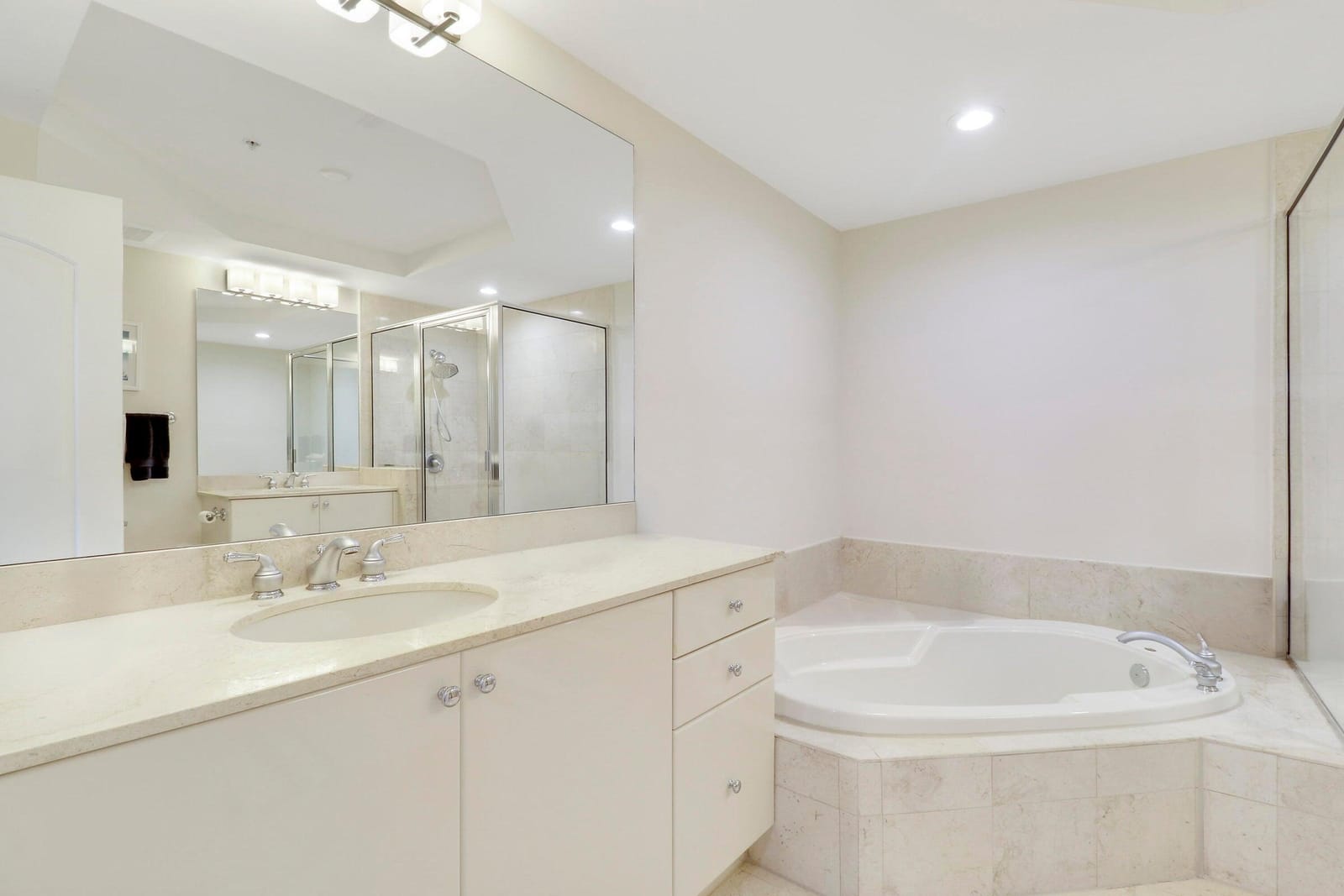801 S Olive Avenue 902, West Palm Beach, FL 33401 photo 18
