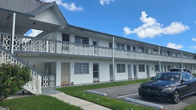 11 NE 204th Street 25, sold in Ro-Mont Gardens Andover C, Miami Gardens, FL