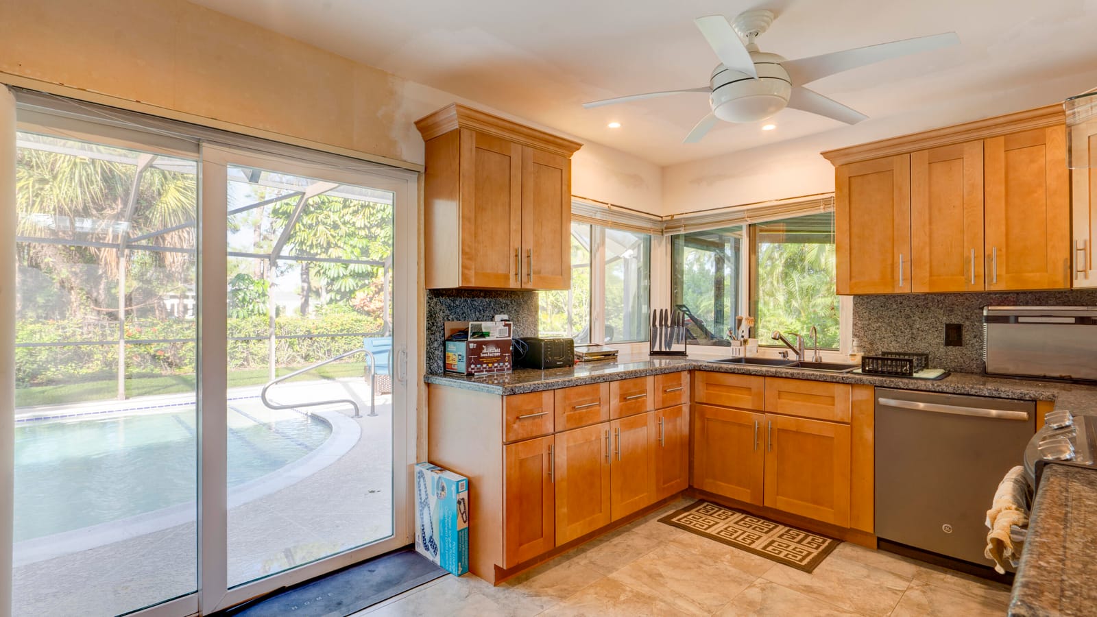 634 W Lakewoode Circle, Delray Beach, FL 33445 photo 16