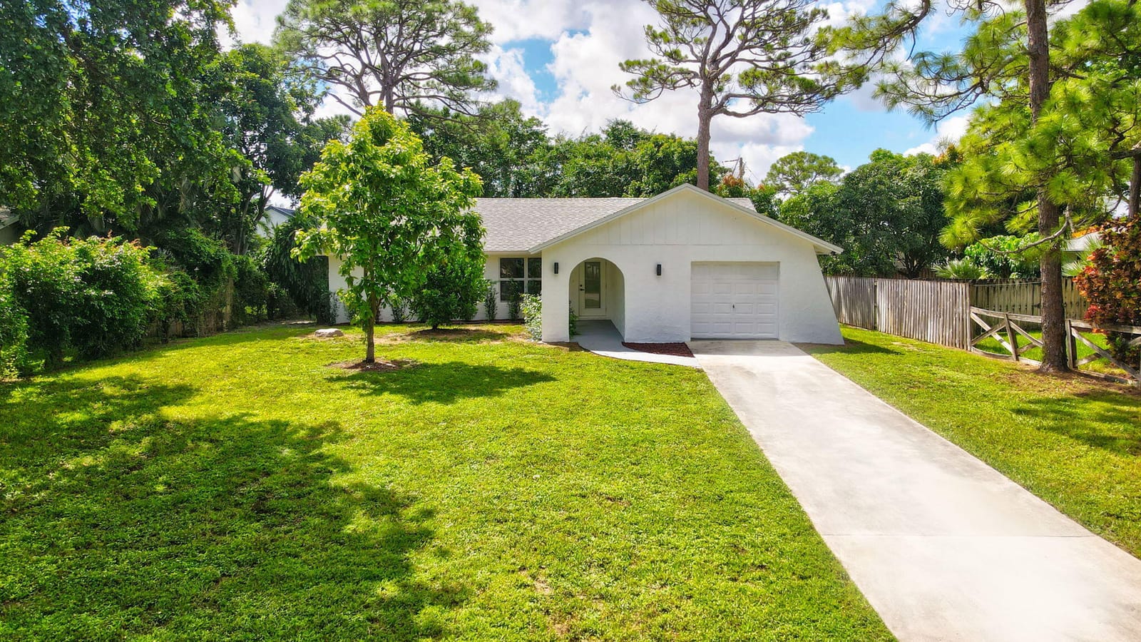 5456 Sunrise Boulevard, Delray Beach, FL 33484 photo 2