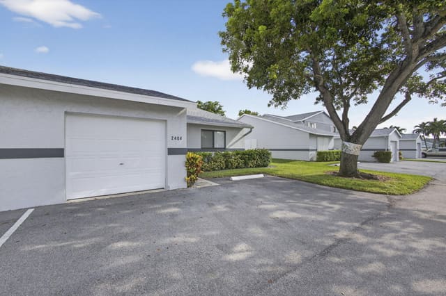 2641 Gately Drive W 2404, sold in Arbours Of The Palm Beaches Condo, West Palm Beach, FL