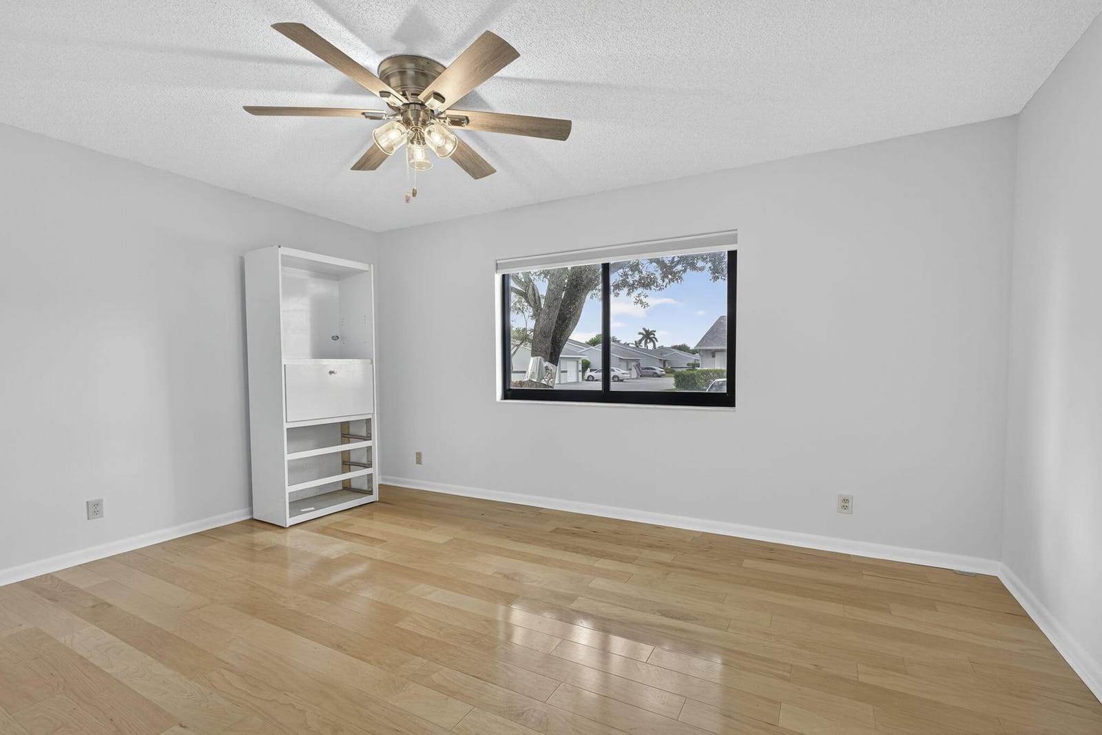 2641 Gately Drive W 2404, West Palm Beach, FL 33415 photo 16