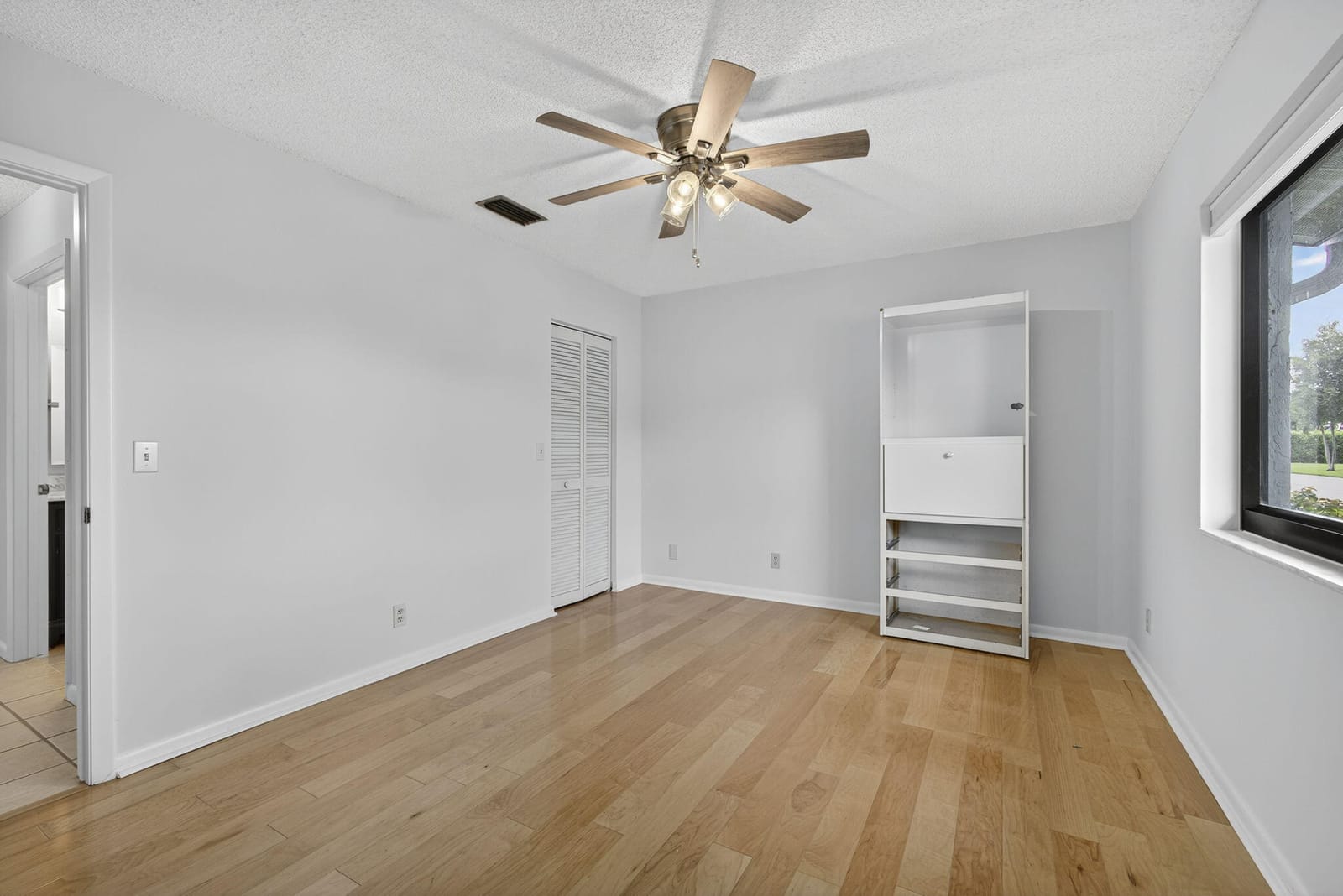 2641 Gately Drive W 2404, West Palm Beach, FL 33415 photo 17