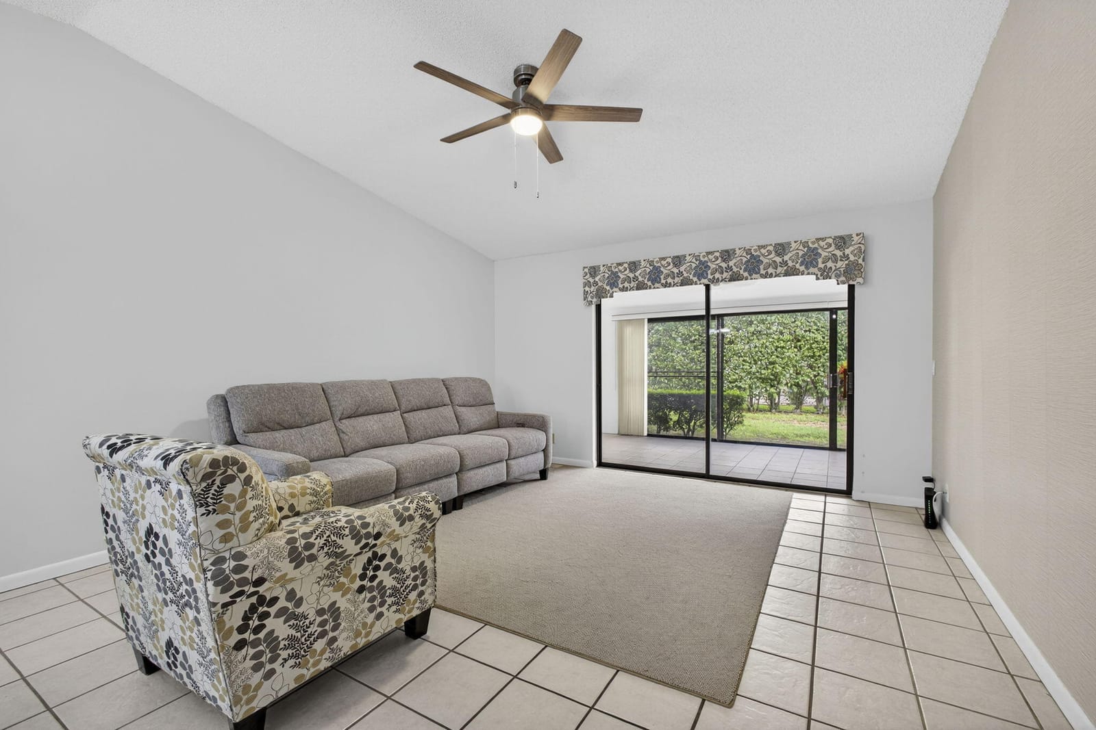 2641 Gately Drive W 2404, West Palm Beach, FL 33415 photo 26