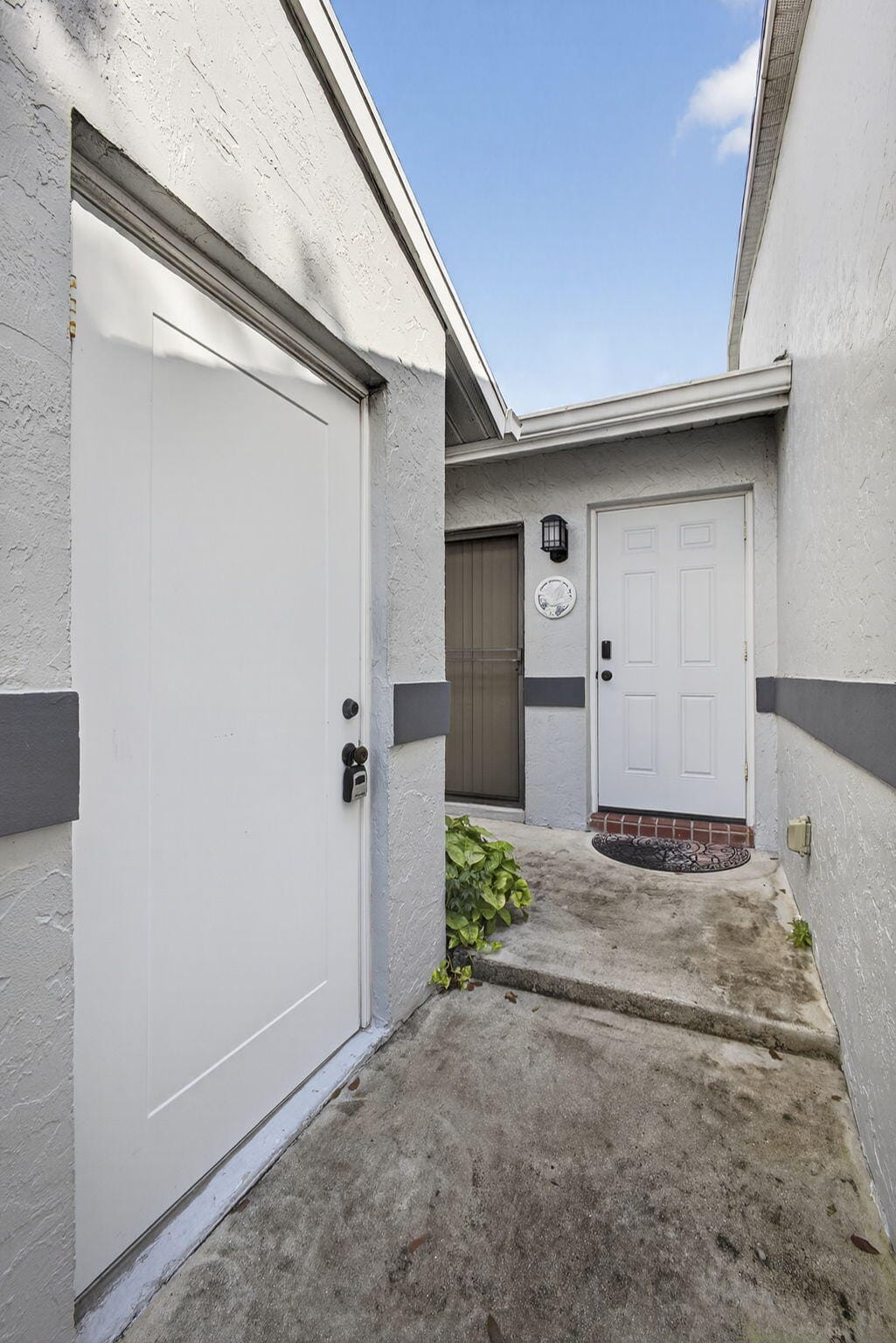 2641 Gately Drive W 2404, West Palm Beach, FL 33415 photo 5