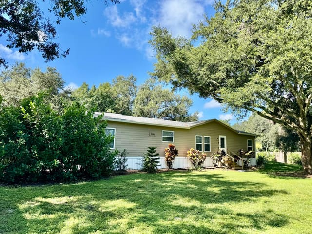8424 SE 59th Drive, sold in Pioneer Estates, Okeechobee, FL