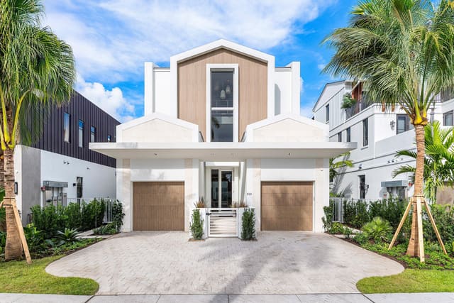 812 Palm Trail, Frey Sophia, Delray Beach, FL