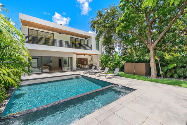 260 NW 47th Street, sold in Buena Vista Heights Exten, Miami, FL