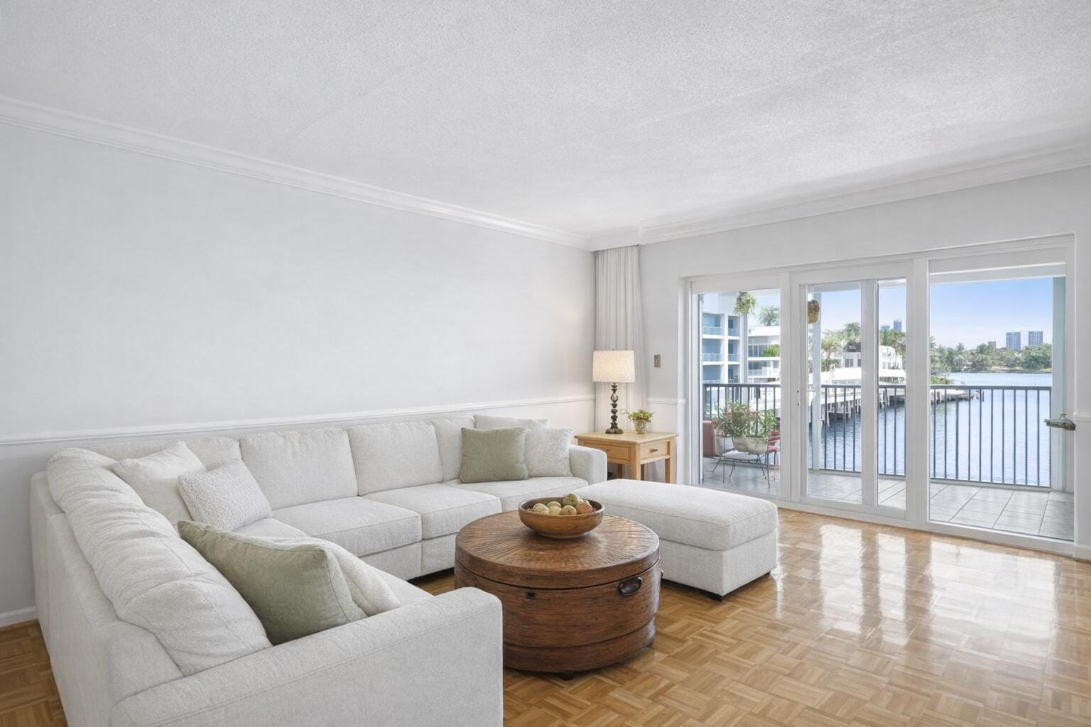 700 NE Harbour Terrace 2350 — photo 3