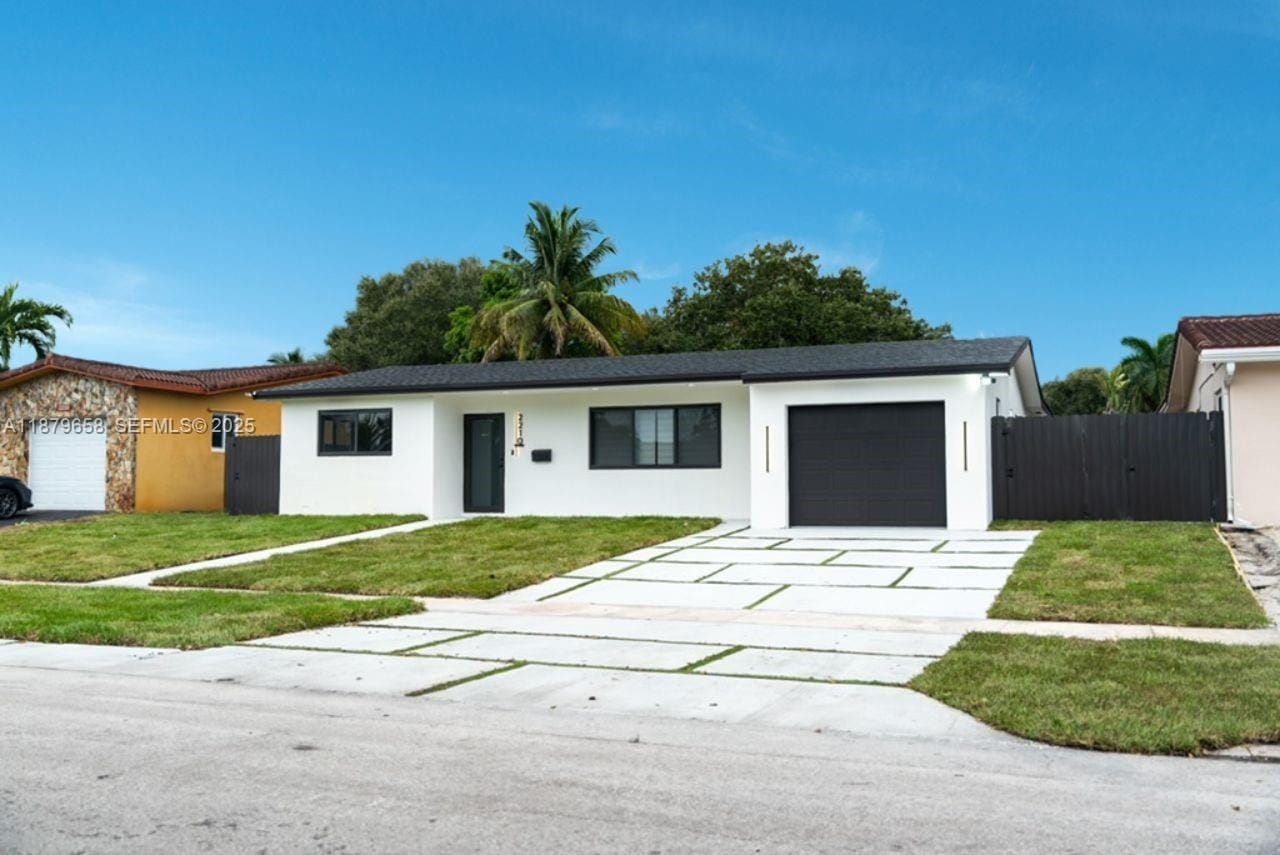 2210 N 50th Avenue, Hollywood, FL 33021