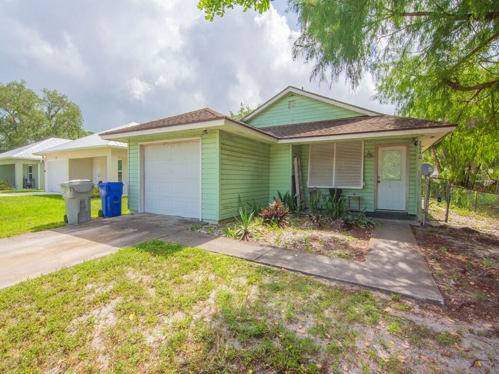 2240 86th Drive, Vero Beach, FL 32966 photo 4